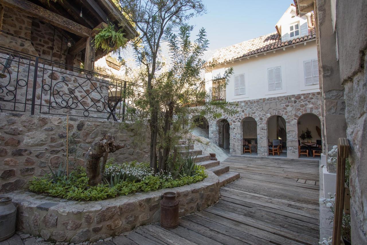 Hotel De Piedra Bernal Exterior photo